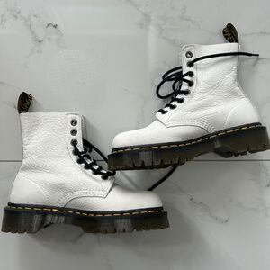 Dr. Martens Bex 1490 in White